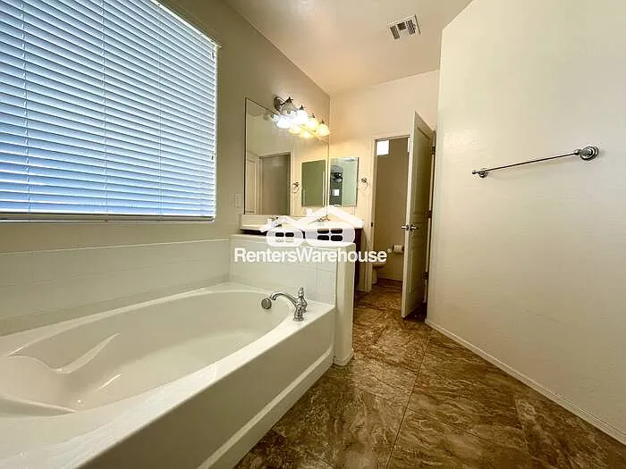 532 E Trellis Rd — Photo 15