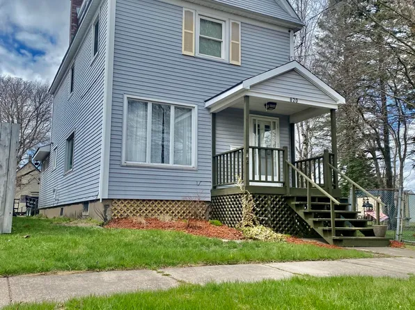 820 Lizzie St, Sault Sainte Marie, MI 49783