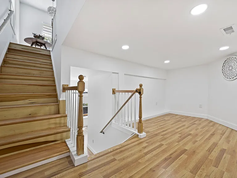 300 Bruce Park Ave #1 — Photo 18