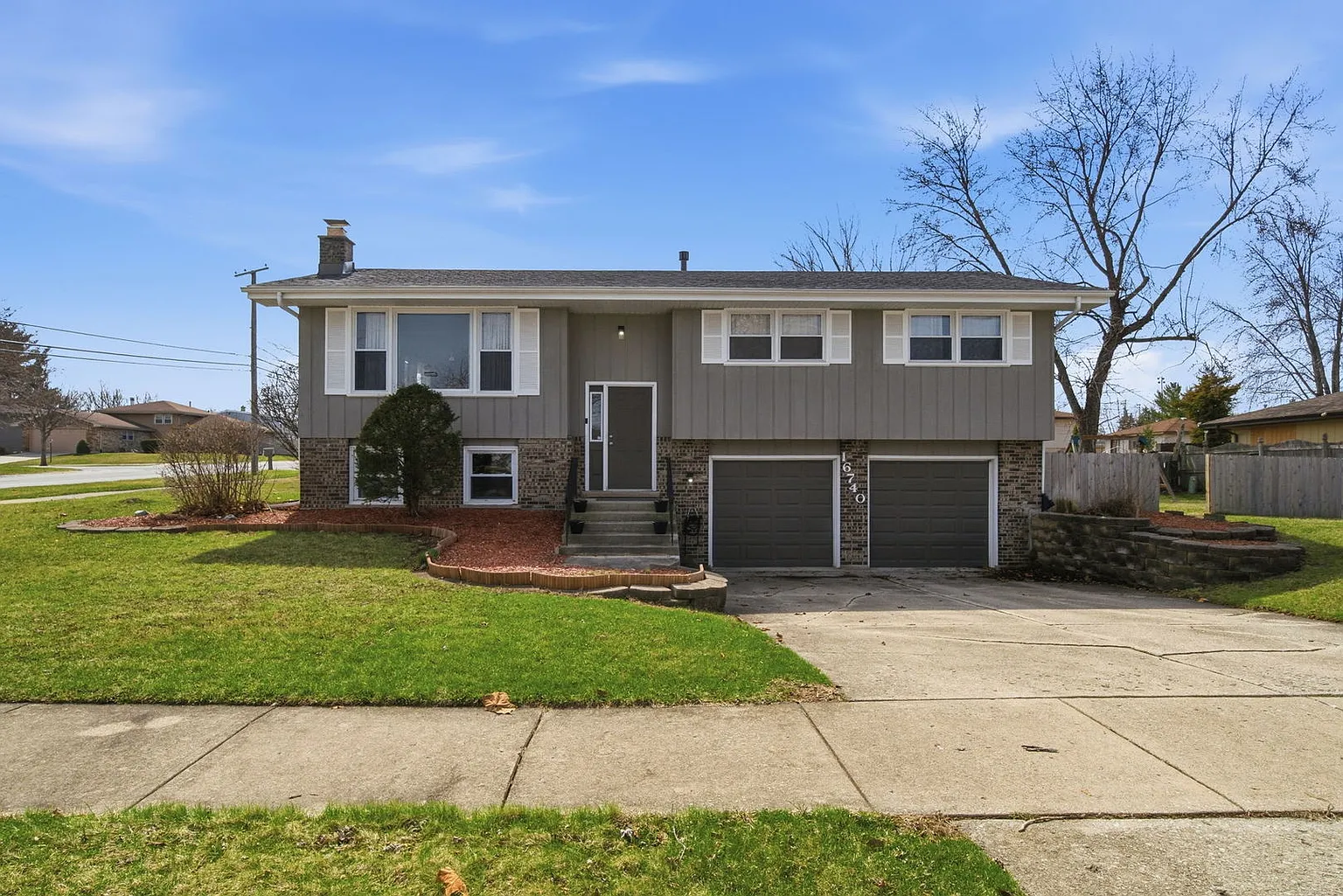 16740 Forest Ave photo 1