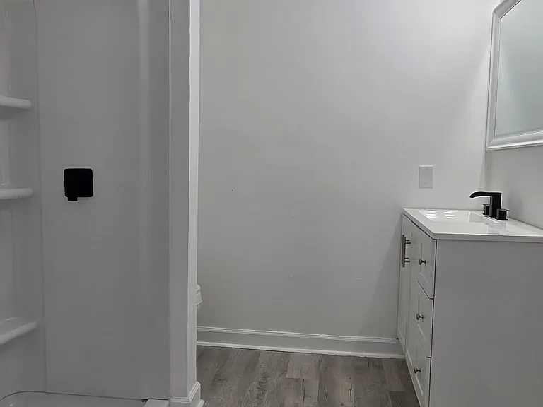 404 W Green St — Photo 15