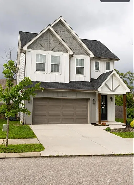 3 bed, 1618 sqft, $2,450 — Photo 2