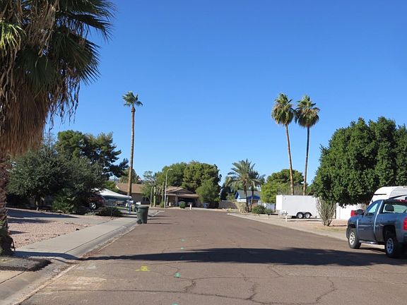 5th image of 711 E Diamond Dr