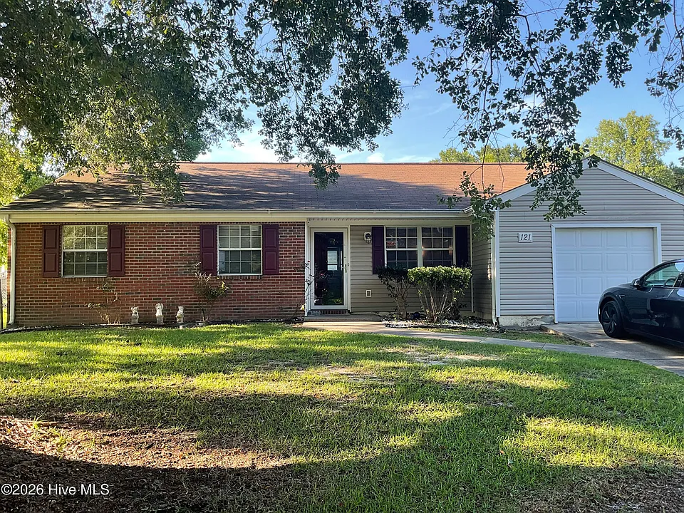 121 Loblolly Ct