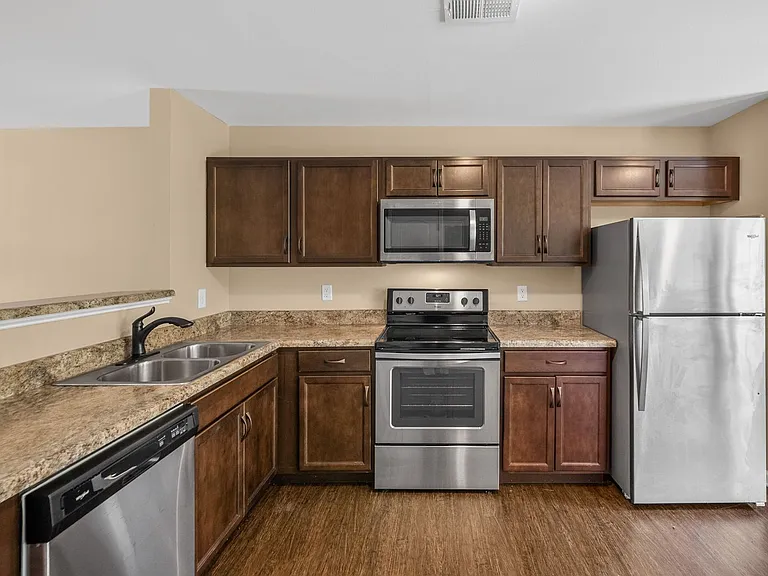 157 Center Pointe Dr — Photo 11