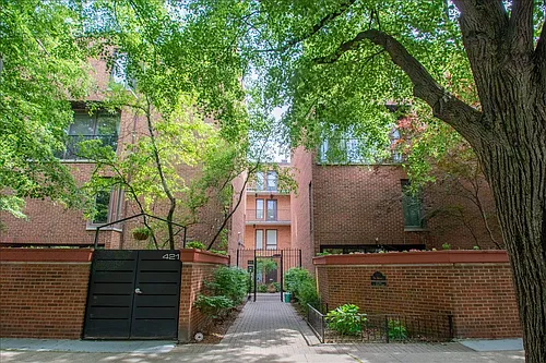 431 W Grant Pl #C-C-C Photo 1 431 W Grant Pl #C-C-C Photo 1