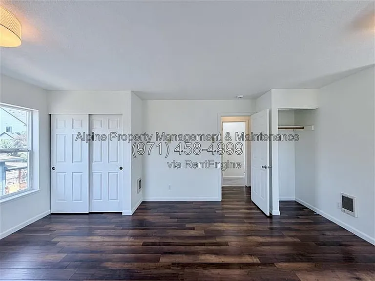 5238 NE 14th Pl — Photo 23