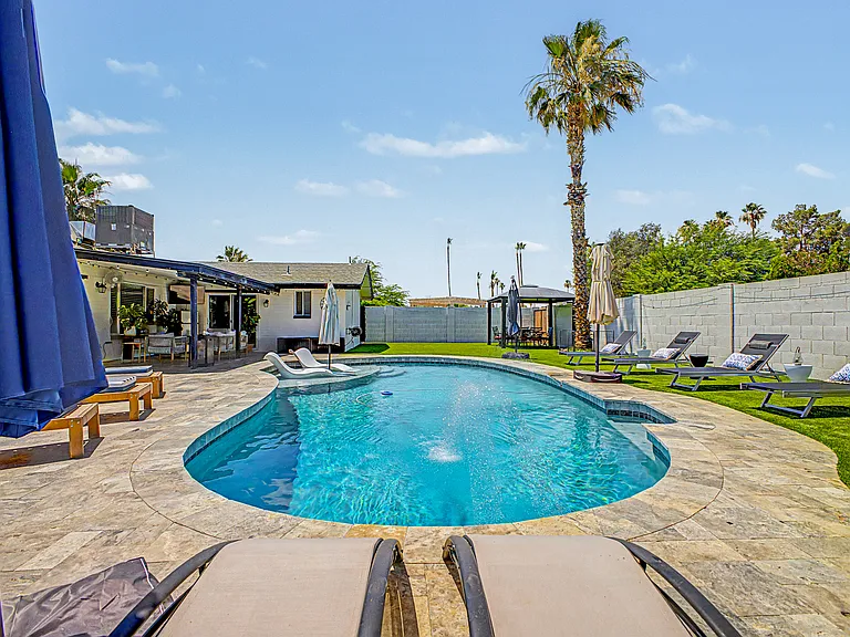 1958 E Laguna Dr — Photo 35