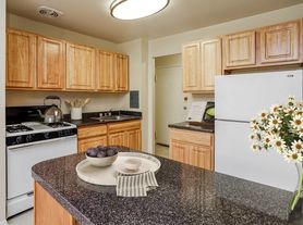 Laurel Park & Laurelton Court