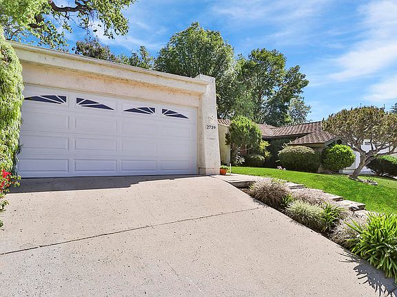 3rd image of 2739 Lakeridge Ln