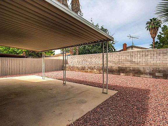 4th image of 1557 S Christy Ln