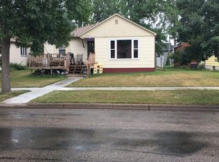 1008 1st St NE, Devils Lake, ND 58301