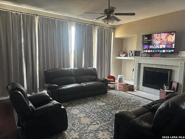 2524 Woodbridge Way — Photo 8