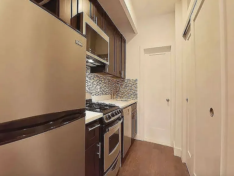 239 E 81st St #2D — Photo 3
