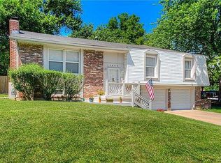 5808 W 95th St, Overland Park, KS 66207