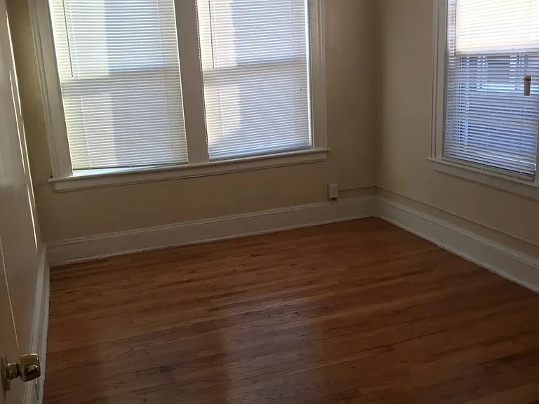 356 S Main St — Photo 2