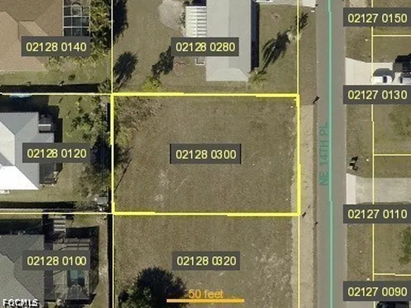 2022 NE 14th Pl, Cape Coral, FL 33909