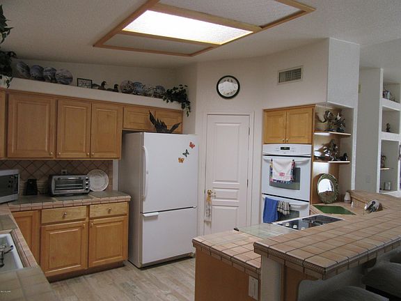 3rd image of 3909 Lunar Dr