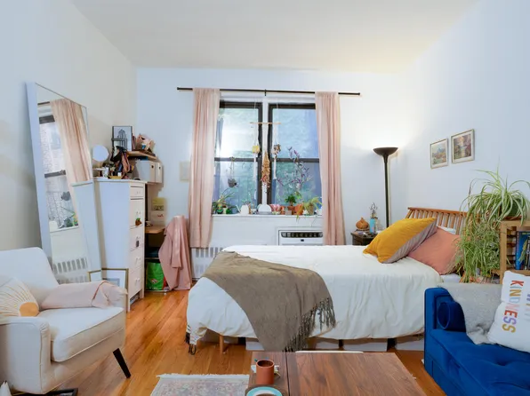 520 East 84th Street image 1 of 10