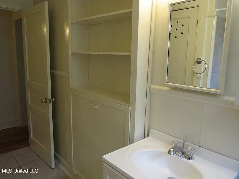 1055 Carlisle St #D — Photo 23