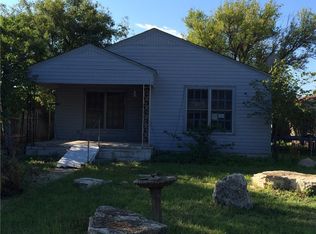 304 E 5th St, Iraan, TX 79744