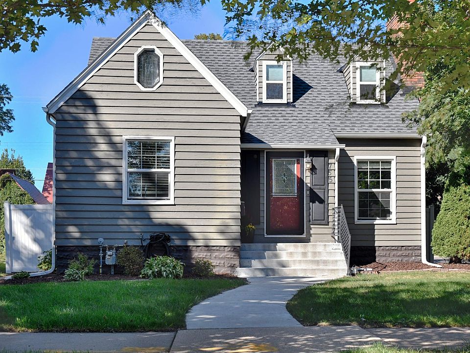 1st image of 755 Cottage Ave E