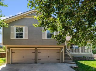 5024 S Powell Ave, Blue Springs, MO 64015