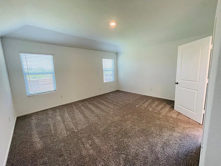470 Jack Ryan St — Photo 16