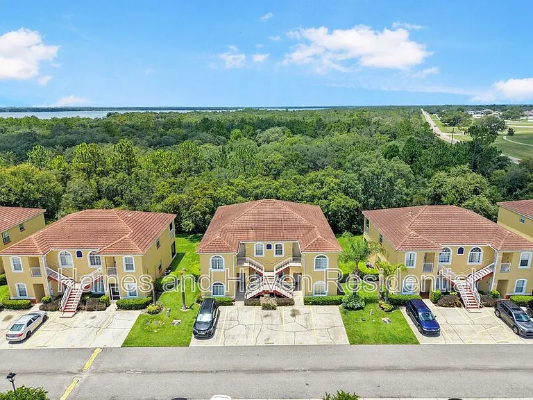 12201 Indian Creek Dr — Photo 2
