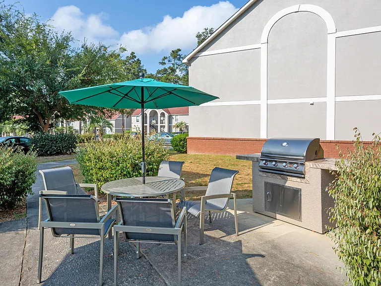 The Gates at Valdosta - Student Housing Priced Per Person — Photo 22