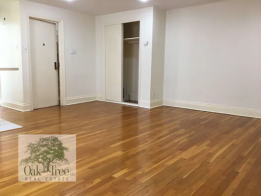 Rented by Oak Tree LLC | media 23