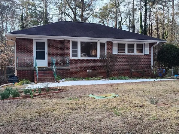 1181 Rocksprings St, Forest Park, GA 30297