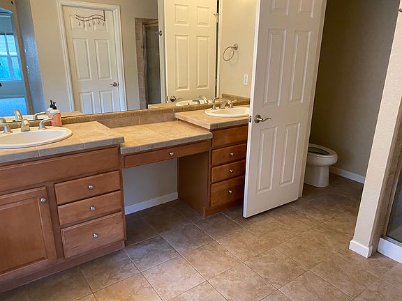 4th image of 2219 Creekside Dr