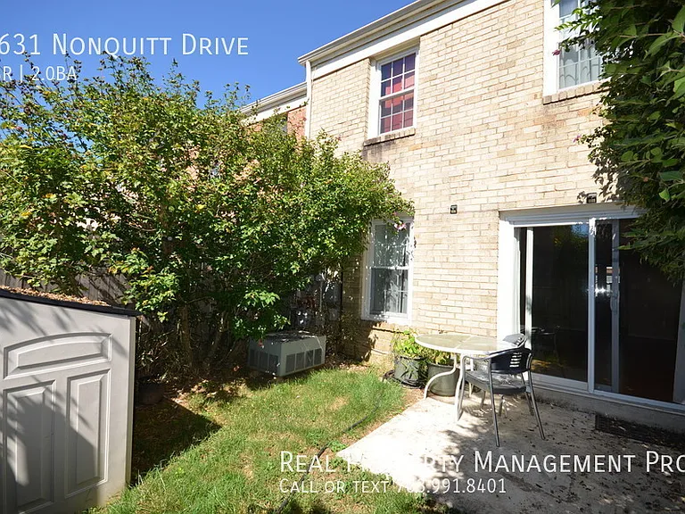 9631 Nonquitt Dr — Photo 15