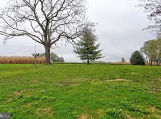 2077 N Colebrook Rd, Manheim, PA 17545