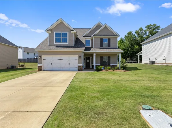 1844 Wildwood Dr, Opelika, AL 36804