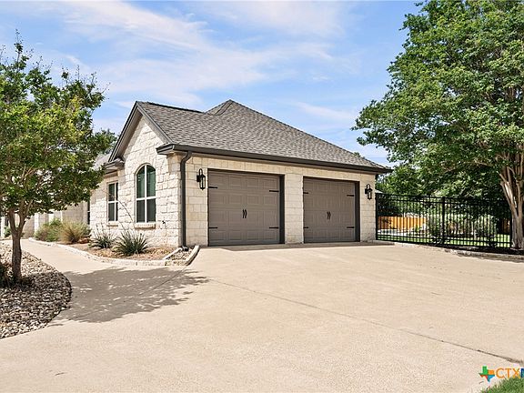 3rd image of 4950 Lago Vista Dr