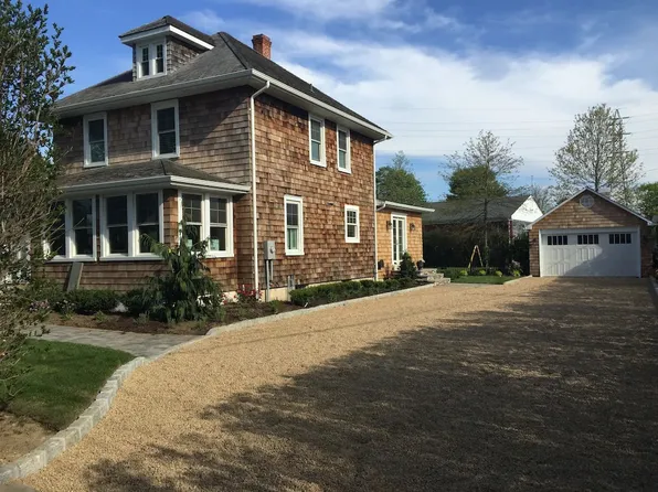 https://photos.zillowstatic.com/fp/e3f053061cf066be5e39c30f82fe73b2-p_e.webp