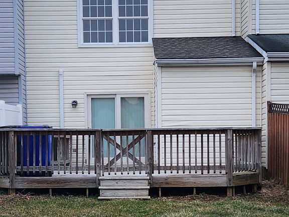 2nd image of 10 Old Oak Pl