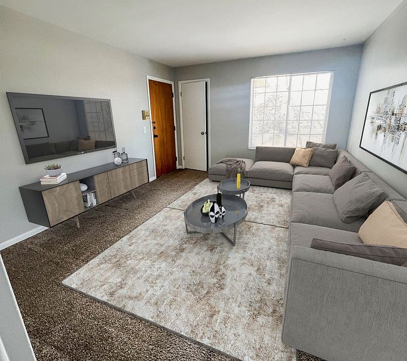 1st image of 4515 N Woodbridge Ave #1