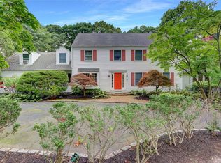 9 Fairway Dr, Port Jefferson, NY 11777