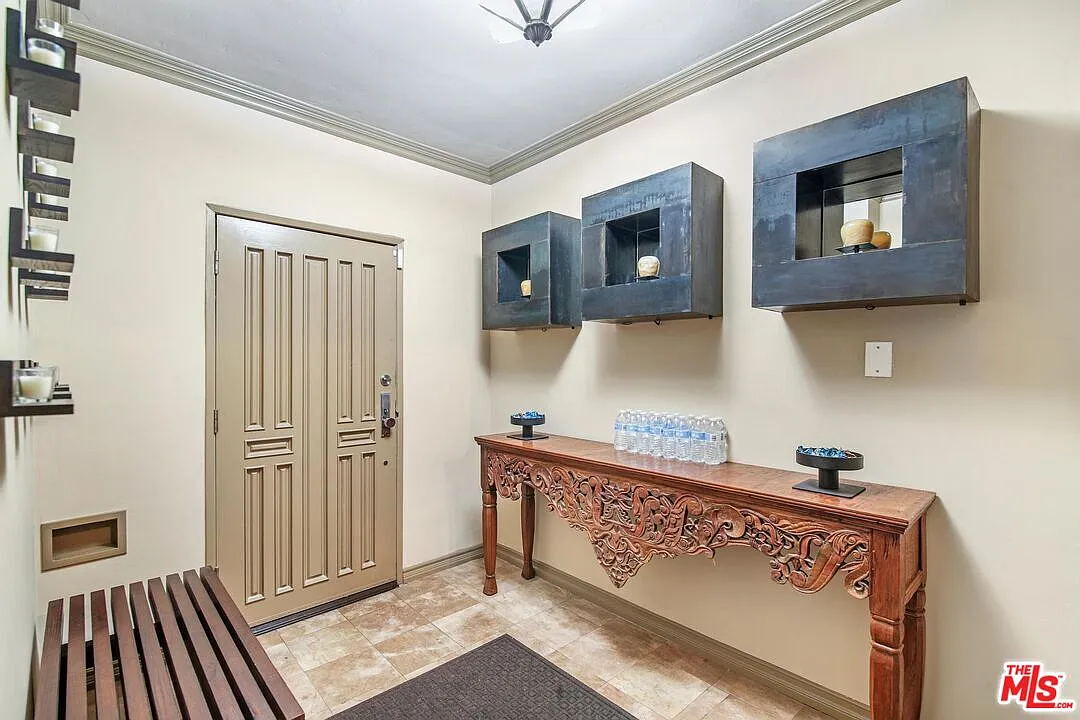 2 bed, 2.0 bath, 2007 sqft, $6,995 — Photo 3
