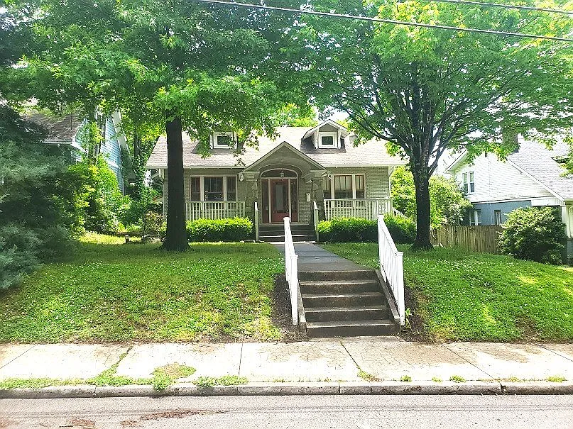3 bed, 2.0 bath, 1835 sqft, $3,200 — Photo 1