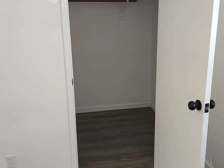 1311 N Gila St #4 — Photo 8