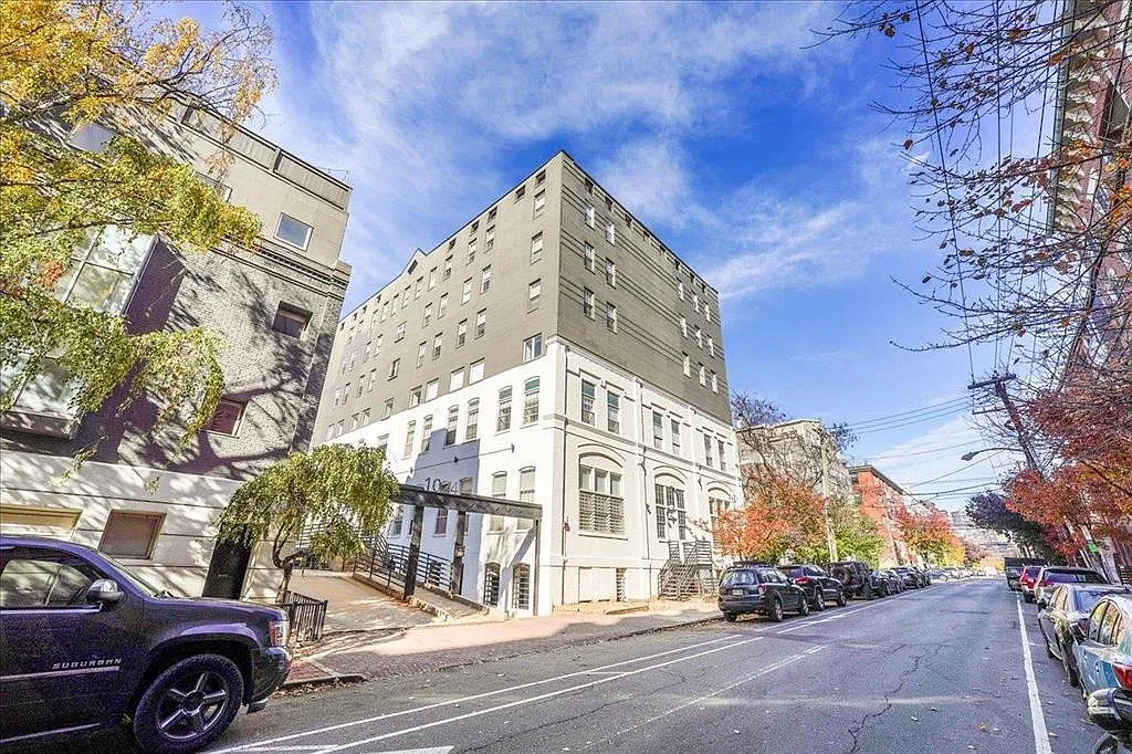 1 bed, $2,950 — Photo 2