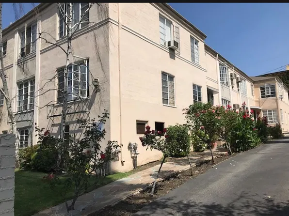 4623 Ambrose Ave, Los Angeles, CA 90027