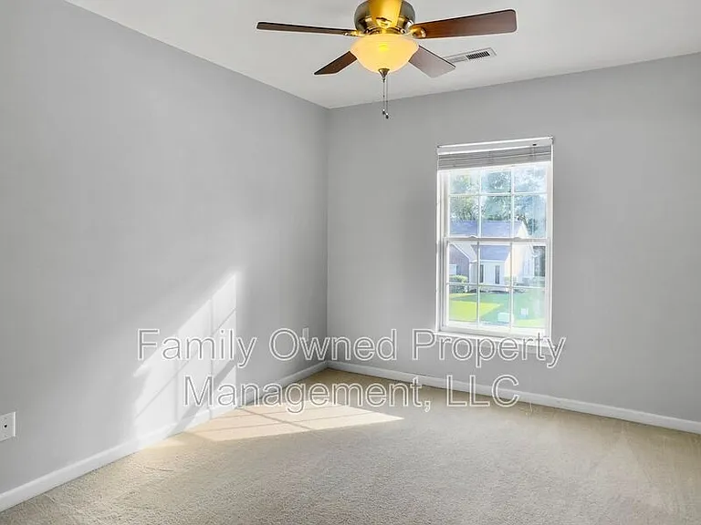 100 Salem Creek Dr — Photo 21