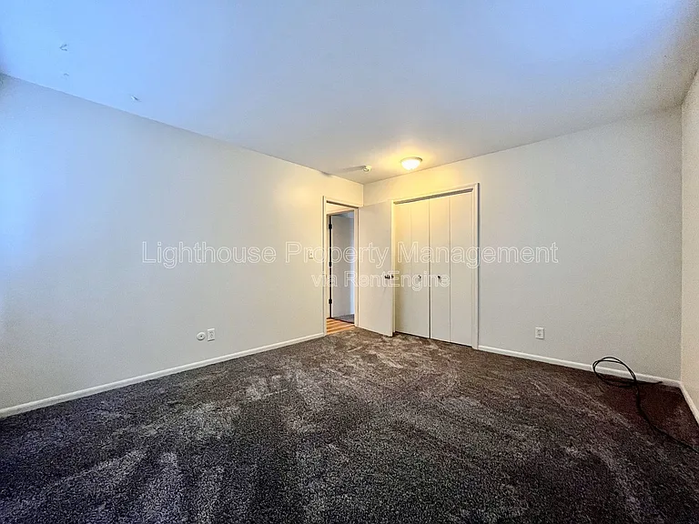 971 McCarty St NW — Photo 8