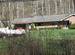 36 Bronze St, Oceana, WV 24870