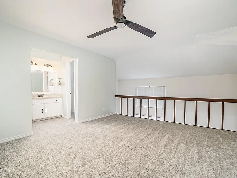 3131 Wycliff Ave — Photo 4